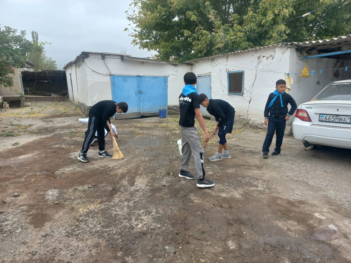 «Қартқа  бізден  құрмет бар»   акция